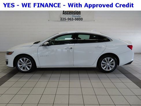 Used 2023 Chevrolet Malibu LT image 3