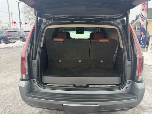 Used 2019 Cadillac Escalade Luxury image 46
