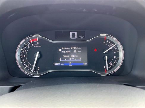 Used 2017 Honda Pilot Touring image 14