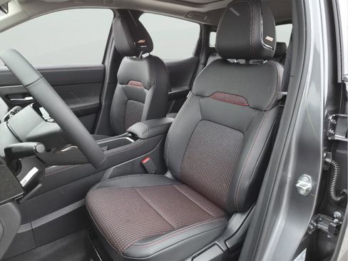 New 2026 Nissan Kicks SR image 10