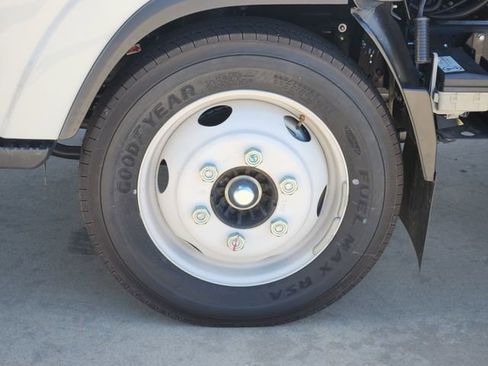 New 2024 Chevrolet Low Cab Forward RWD image 16