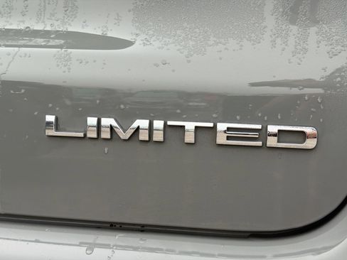 Used 2019 Jeep Compass Limited w/ Advanced Safety Group image 11