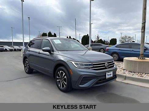 Used 2022 Volkswagen Tiguan S AWD/4WD image 2