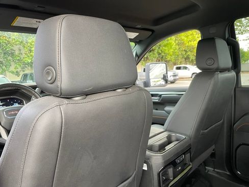 Used 2025 GMC Sierra 2500 AT4 AWD/4WD image 27