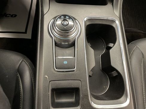 Used 2018 Ford Fusion Titanium image 9