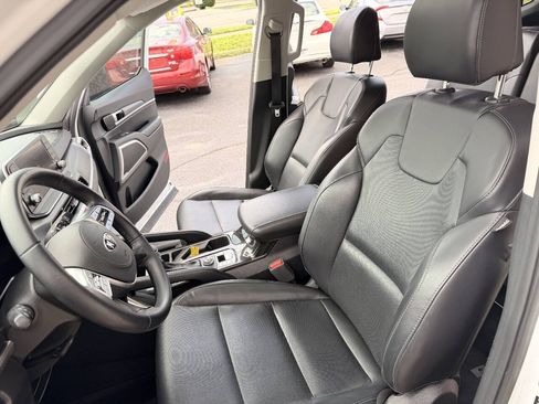 Used 2020 Kia Telluride S w/ S 8 Passenger Seating Package FWD image 22