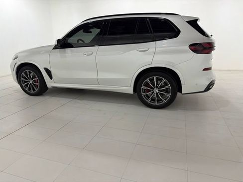 Used 2025 BMW X5 xDrive40i w/ M Sport Package AWD/4WD image 2