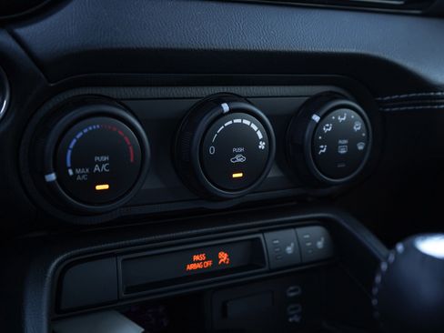 New 2026 MAZDA MX-5 Miata Club w/ Appearance Package RWD image 19