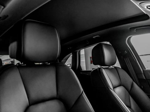 Certified 2026 Porsche Macan AWD/4WD image 30