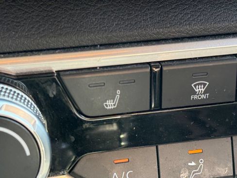 Used 2019 Nissan Altima 2.5 SR w/ SR Premium Package FWD image 35