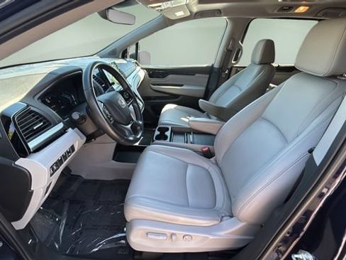 Used 2023 Honda Odyssey Touring image 18