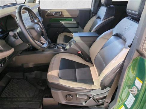 Used 2024 Ford Bronco Wildtrak image 16