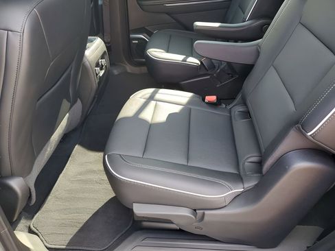 Certified 2025 Buick Enclave Preferred image 18