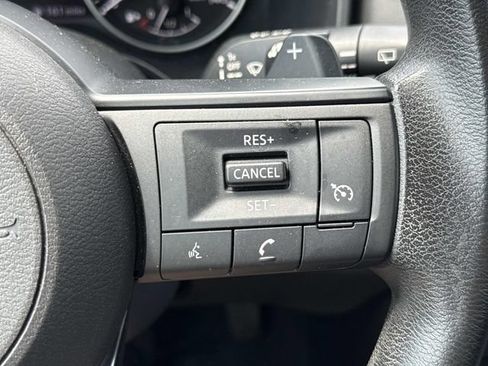 Used 2023 Nissan Rogue S AWD/4WD image 23