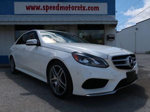 Used 2014 Mercedes-Benz E 550 4MATIC Sedan image 6