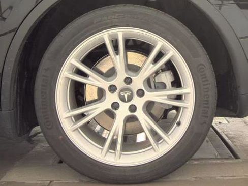 Used 2023 Tesla Model Y AWD image 8