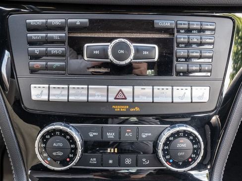 Used 2015 Mercedes-Benz SL 550 image 19