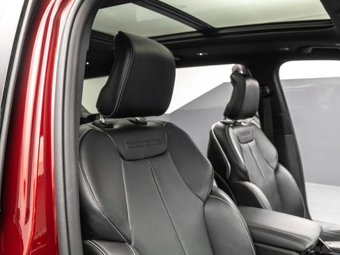 Used 2021 Jeep Grand Cherokee L Overland w/ Luxury Tech Group IV image 40