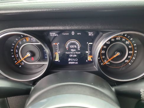 Certified 2019 Jeep Wrangler Unlimited Sahara AWD/4WD image 34