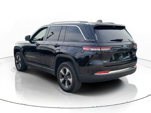 Used 2023 Jeep Grand Cherokee 4WD 4xe w/ Luxury Tech Group II image 3