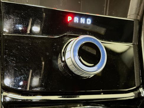 Used 2023 Jeep Grand Cherokee L Laredo image 24