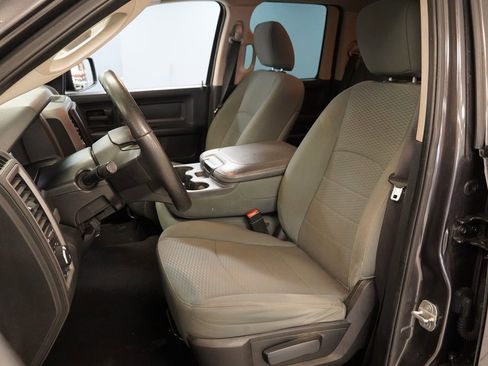 Used 2014 RAM 1500 Express image 3