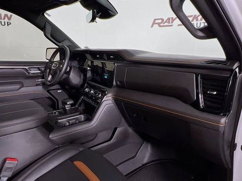 Used 2025 GMC Sierra 1500 AT4 w/ AT4 Premium Package image 42