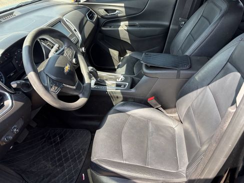 Used 2018 Chevrolet Equinox LT FWD image 6
