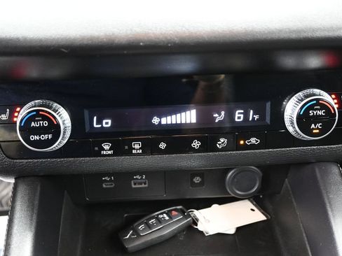 Used 2022 Mitsubishi Outlander SE FWD image 27