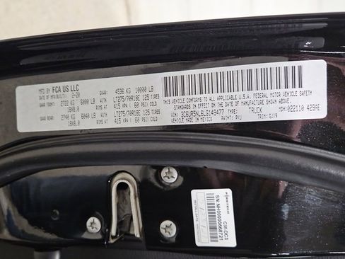 Used 2020 RAM 2500 Laramie image 32