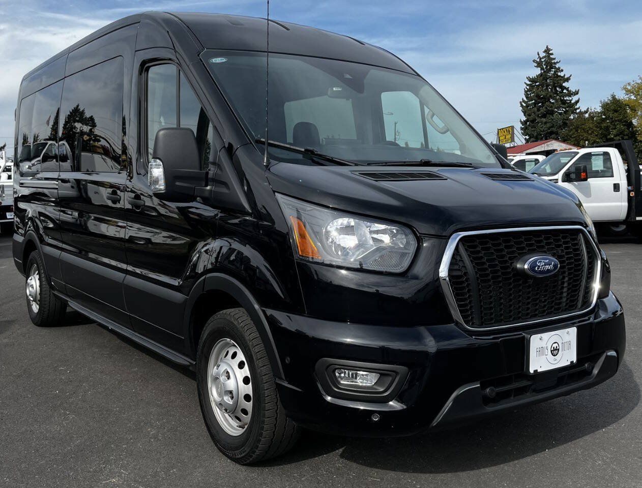 Used 2025 Ford Transit 350 XLT AWD/4WD image 3