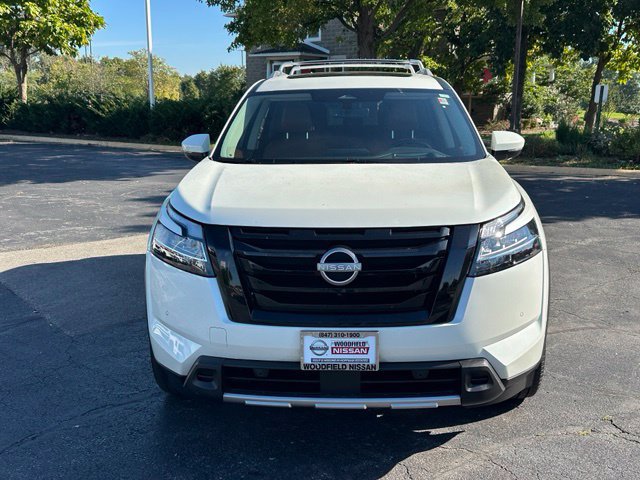 Certified 2023 Nissan Pathfinder Platinum AWD/4WD image 2