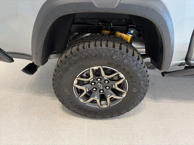 New 2026 Chevrolet Colorado ZR2 w/ Technology Package AWD/4WD image 7