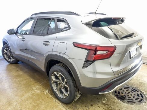 New 2026 Chevrolet Trax LT w/ Driver Confidence Package image 7