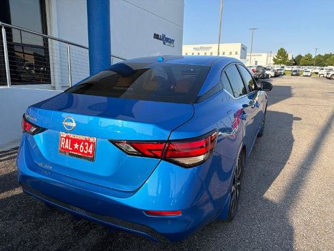 Used 2025 Nissan Sentra SV w/ SV Premium Package FWD image 6