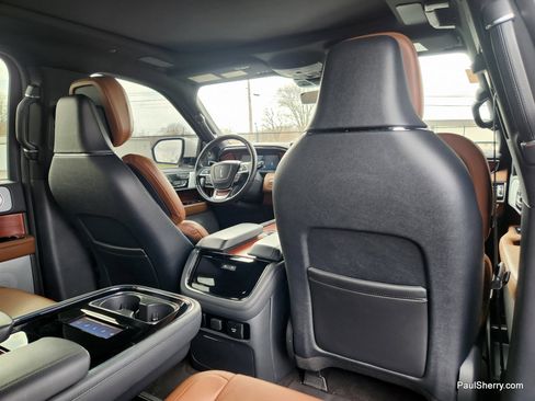 Used 2023 Lincoln Navigator Reserve image 52