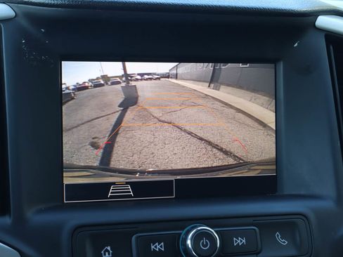 Used 2024 GMC Terrain SLE FWD image 12