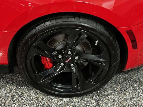 Used 2023 Chevrolet Camaro SS RWD image 10
