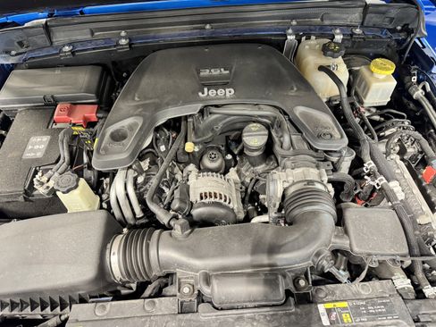 Used 2020 Jeep Gladiator Rubicon AWD/4WD image 30