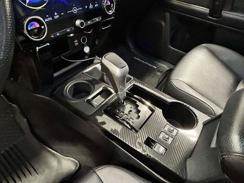 Used 2019 Toyota 4Runner TRD Off-Road Premium image 18