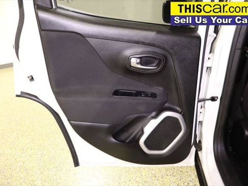 Used 2019 Jeep Renegade Sport w/ UConnect 7.0 Group FWD image 32