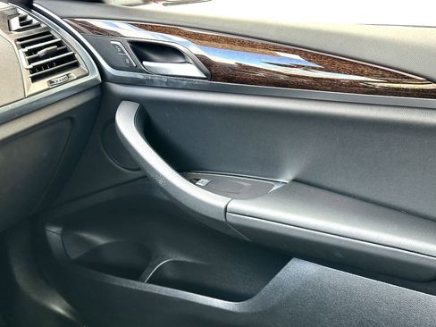 Certified 2025 BMW X4 xDrive30i image 27