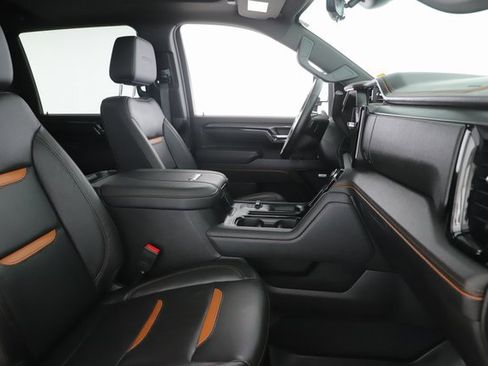 Used 2025 GMC Sierra 2500 AT4 w/ AT4 Premium Plus Package image 33