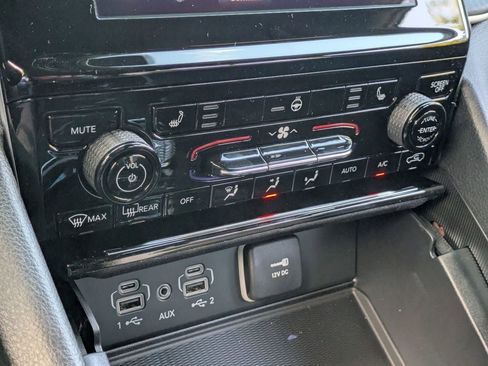 New 2025 Jeep Grand Cherokee Altitude image 22