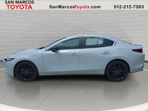 Used 2025 MAZDA MAZDA3 s FWD image 9