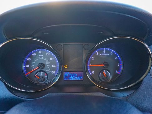 Used 2011 Hyundai Genesis 2.0T image 12