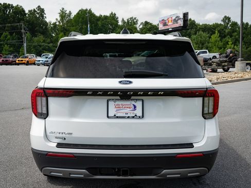 New 2026 Ford Explorer Active w/ Active Comfort Package RWD image 8