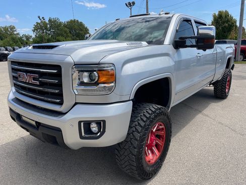 Used 2019 GMC Sierra 3500 Denali w/ Duramax Plus Package image 1