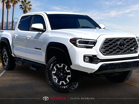Certified 2023 Toyota Tacoma TRD Off-Road AWD/4WD image 1