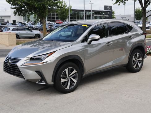 Used 2018 Lexus NX 300 FWD w/ Premium Package image 5